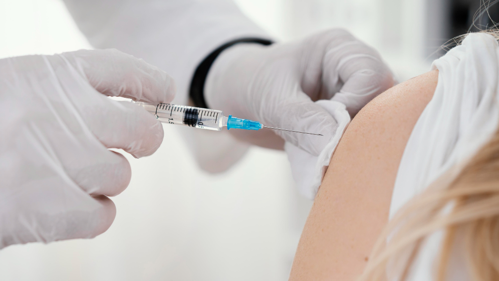 МОЗ Украины представил законопроект о вакцинации определенных профессиональных категорий в обязательном порядке